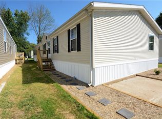 215 Sullivan Park S, Sullivan, IL 61951
