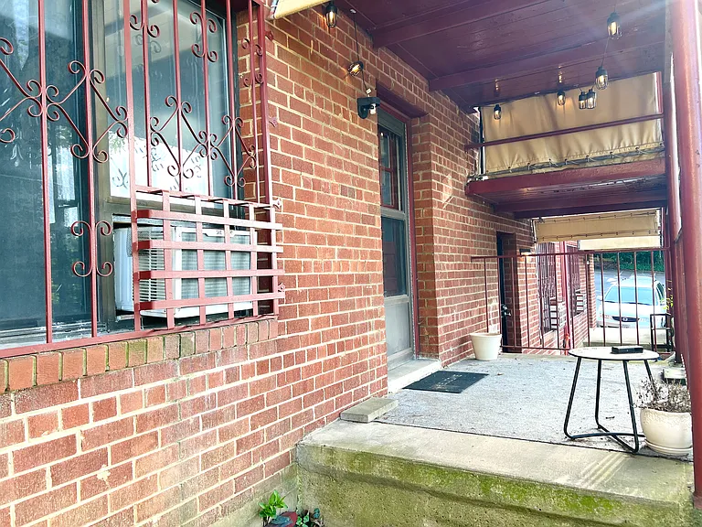 1587 N Colonial Ter #104 — Photo 9