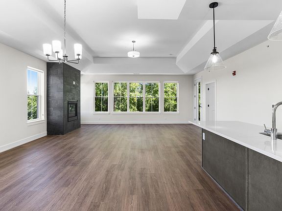 5th image of 200 Dunnwood Green Ln #303
