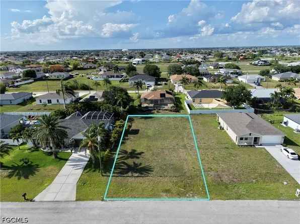 1013 NW 11th Ln, Cape Coral, FL 33993