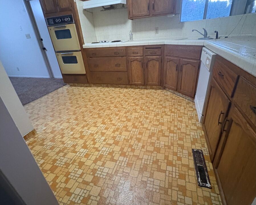 2nd image of 6796 N Baird Ave
