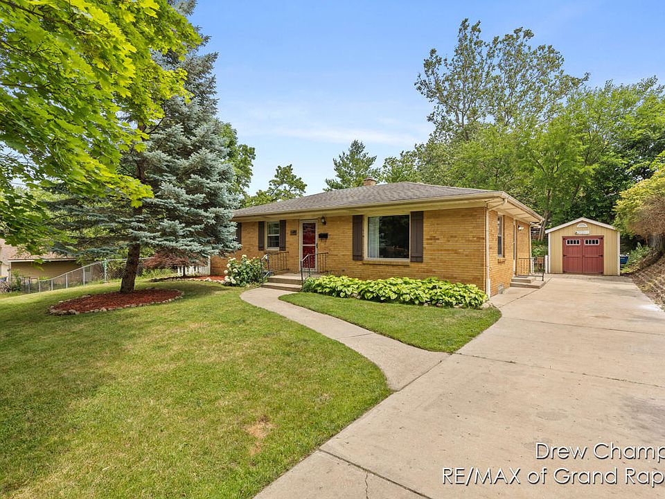 1st image of 348 Lenora Ave NW