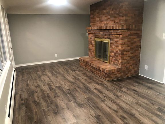 3rd image of 233 11th Ave N #2