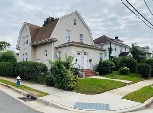 2 Weekes Ave, Hempstead, NY 11550