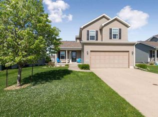 5009 Luke St, Cedar Falls, IA 50613