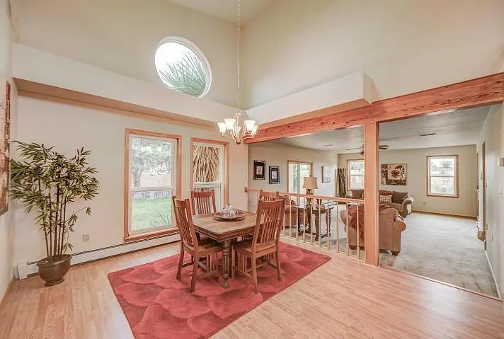 1700 Camino De La Sierra NE — Photo 8