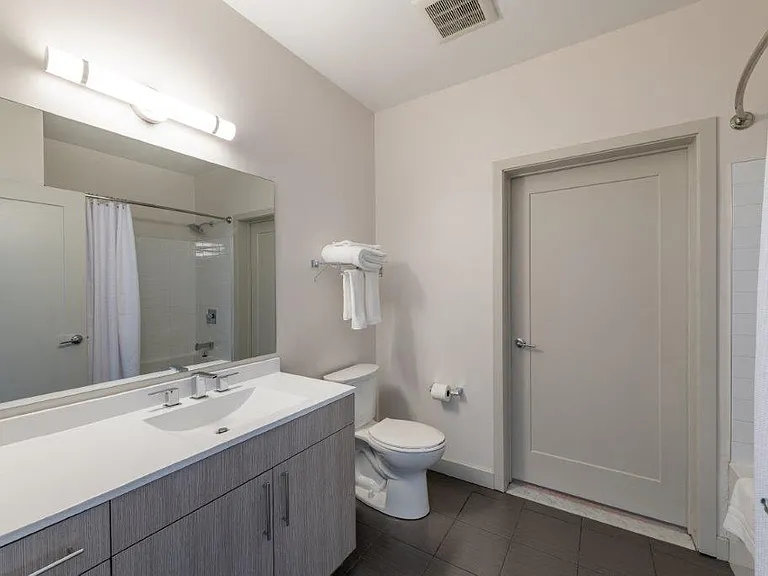 West Square Apartments — Photo 135