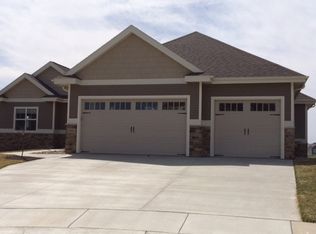 1401 Trotta Ct, Reeseville, WI 53579