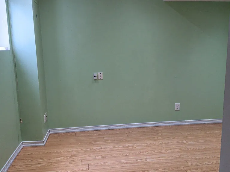 1206 Prestonwood Cres #BASEMENT — Photo 4