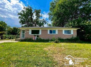 3686 Burns St, Inkster, MI 48141