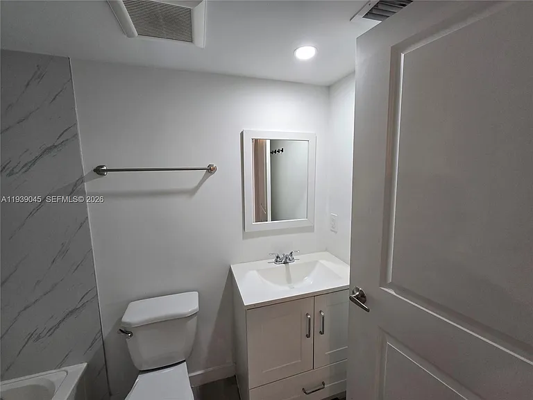 5185 W Flagler St #204 — Photo 8