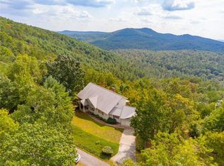 402 Mountain View Ln, Clarkesville, GA 30523