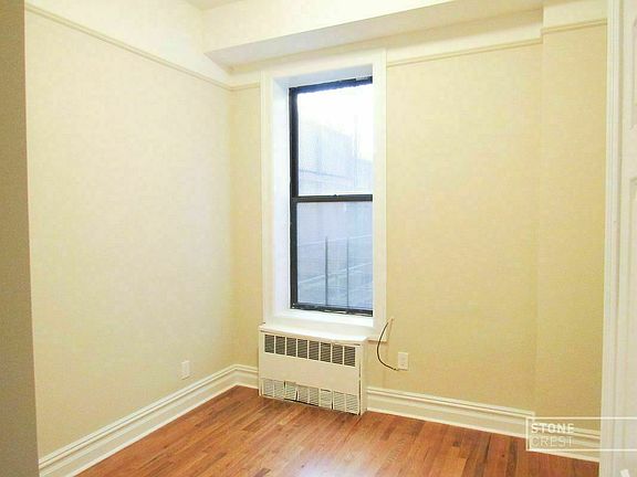 4th image of 521 W 122nd St #6A