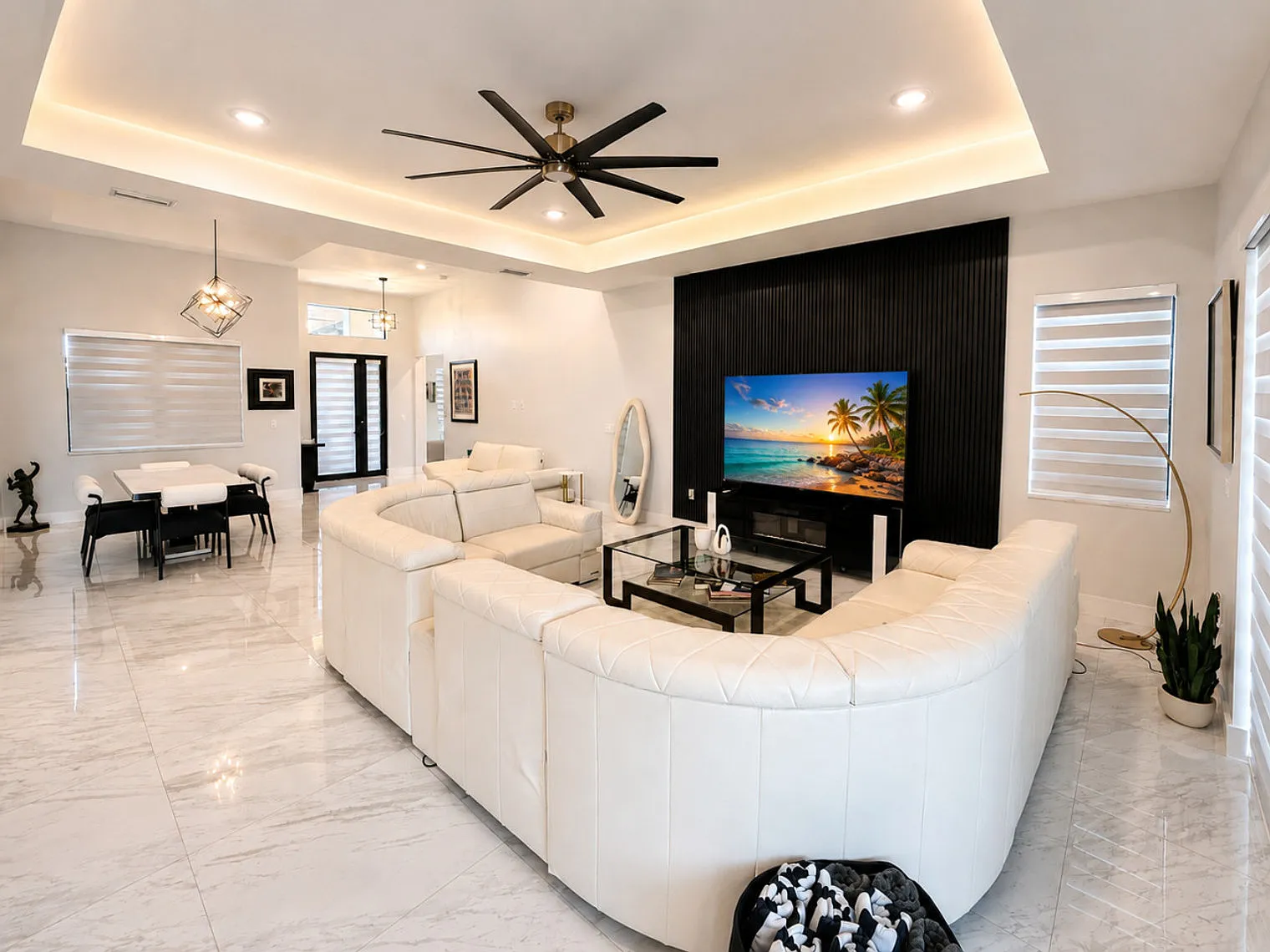 3 bed, 3.0 bath, 10333 sqft, $12,182 — Photo 4