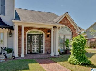 1502 River Bend Pl SE, Decatur, AL 35601