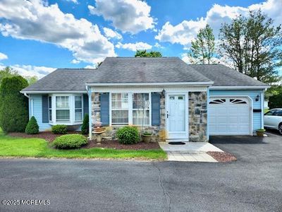 1 Ivy Ridge Close, Freehold, NJ, 07728