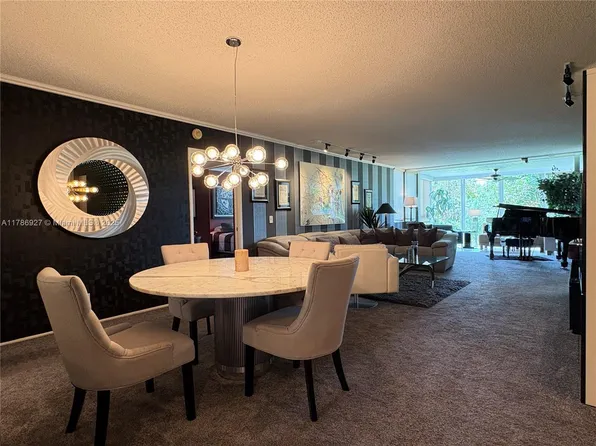 4020 W Palm Aire Dr APT 211, Pompano Beach, FL 33069