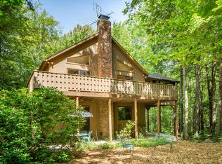 302 Shadow Ln, Sandisfield, MA 01255