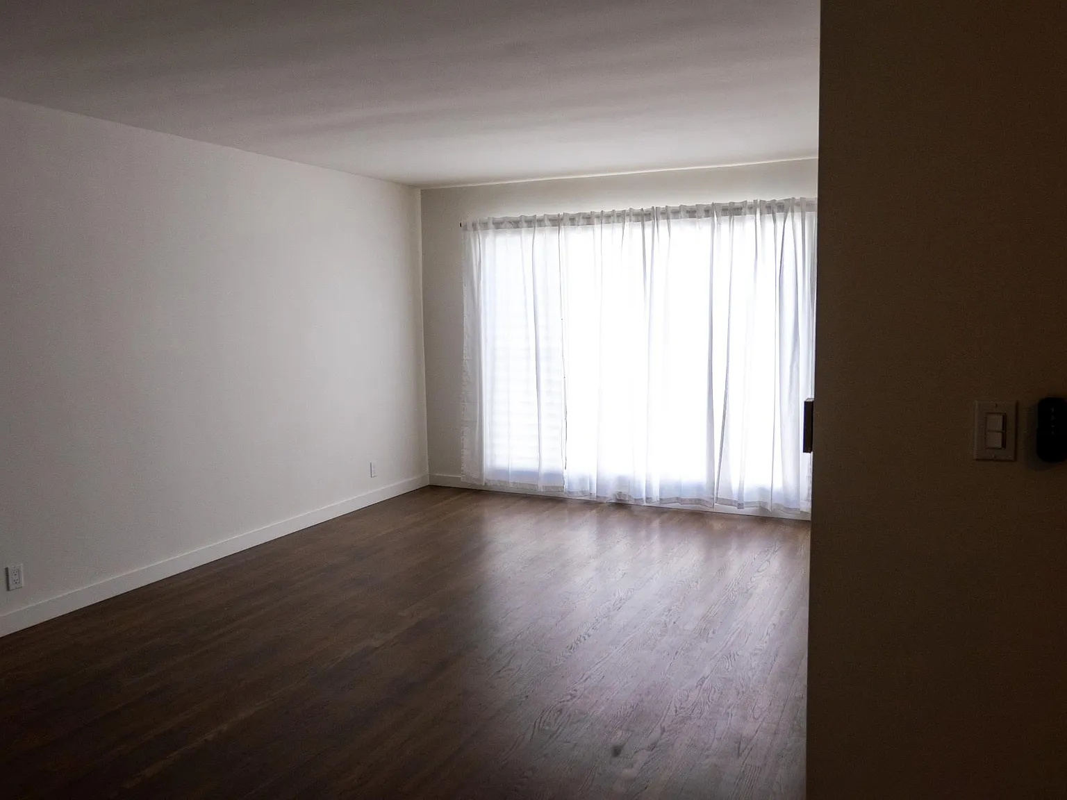 1 bed, 600 sqft, $2,350 — Photo 3