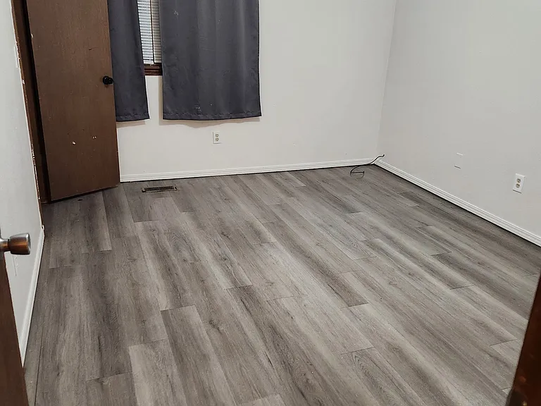 216 Klondike Dr — Photo 3