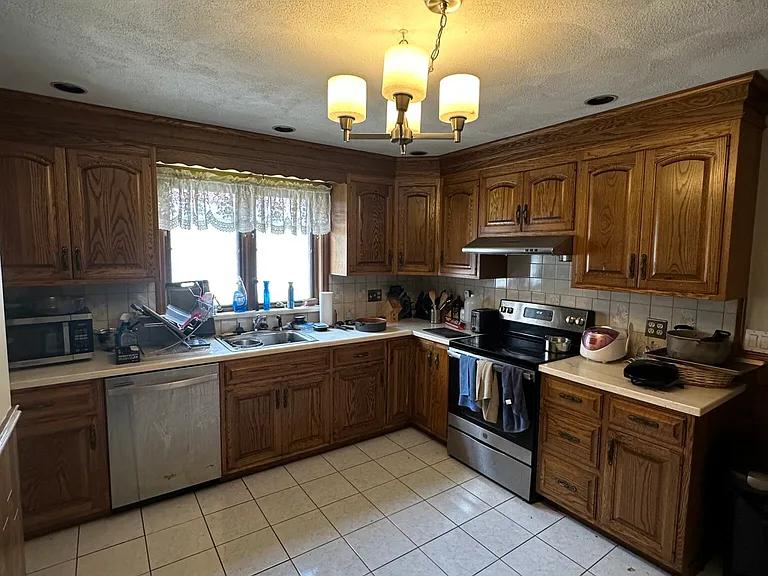 266 Market St — Photo 1
