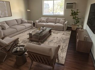 688 Boston Post Rd E APT 202, Marlborough, MA 01752