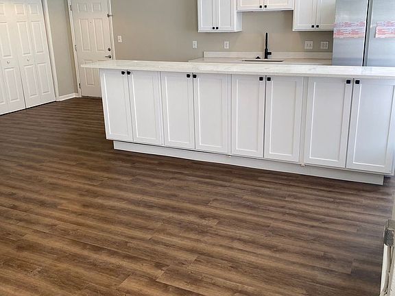 2nd image of 415 N 3rd St #102