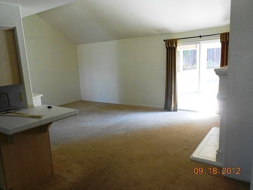 3rd image of 9282 N Price Ave