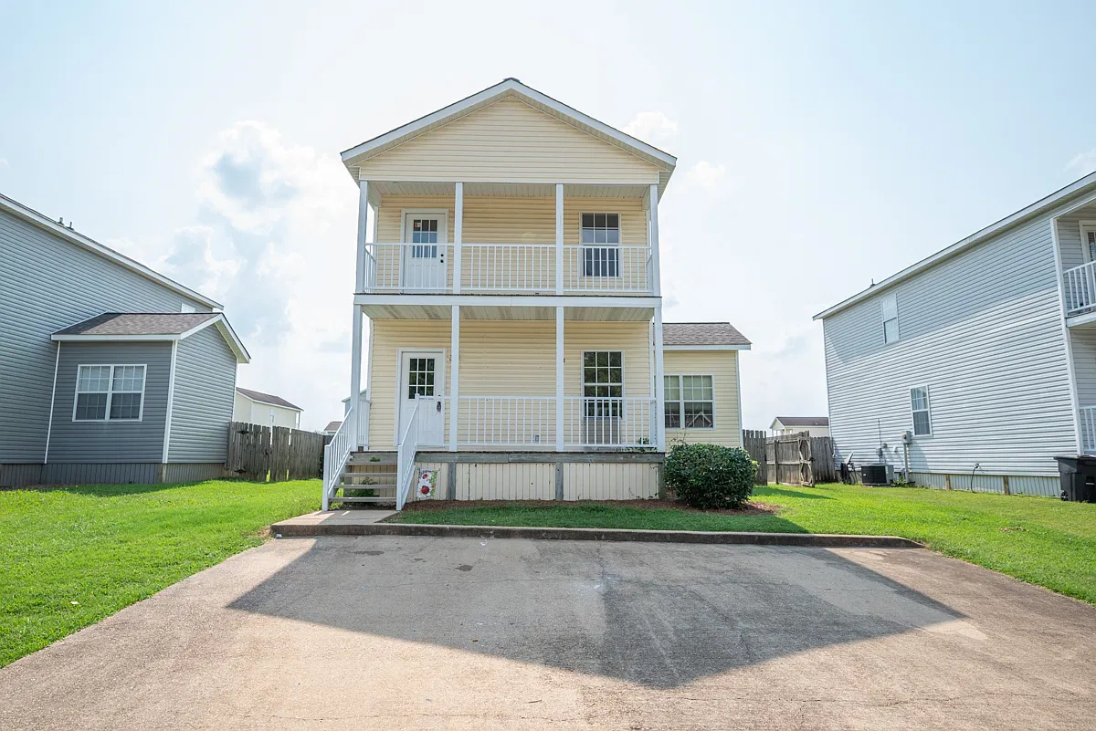 3 bed, 1707 sqft, $2,250 — Photo 1