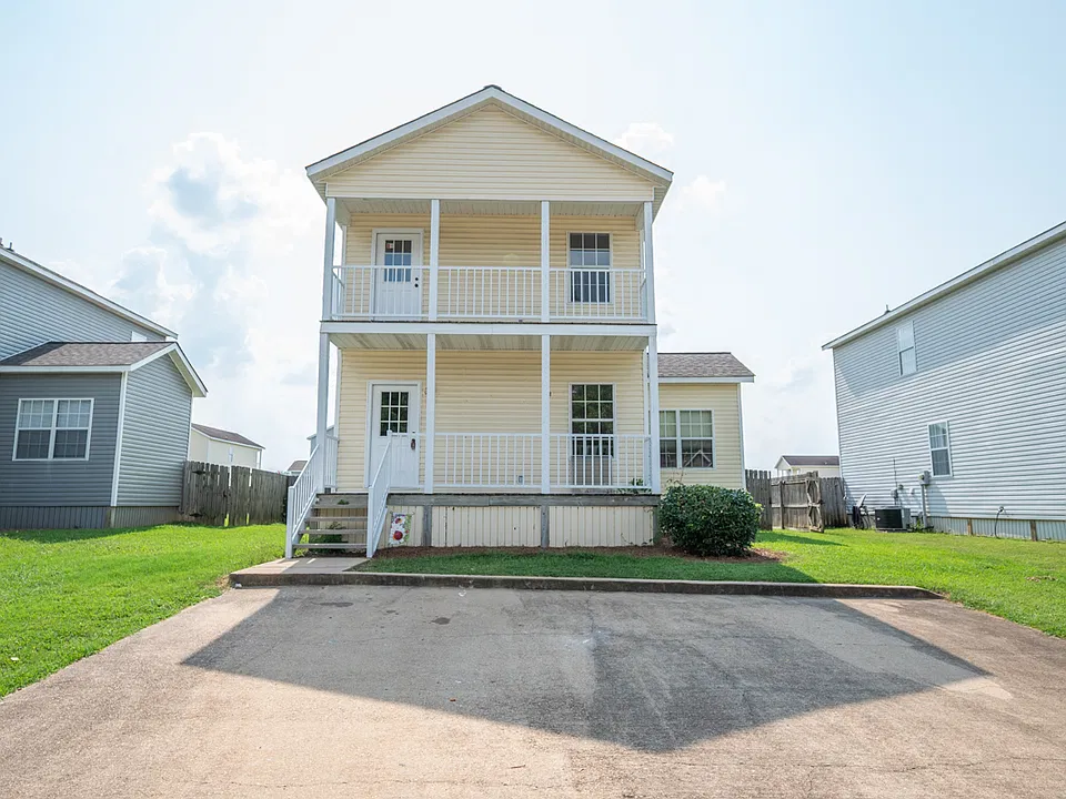 208 John Wesley Dr