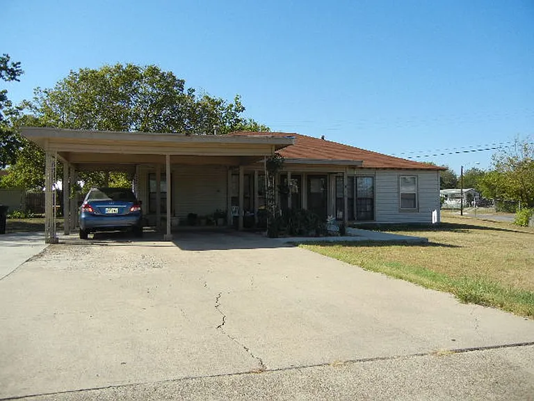 914 Stetson Ave — Photo 8