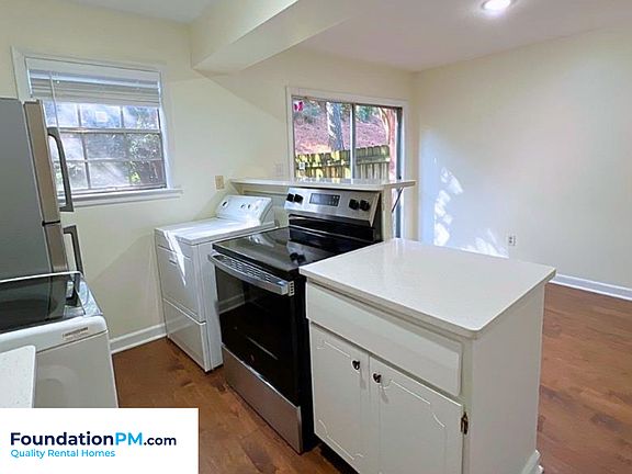 5th image of 5726 Quince Rd APT 15