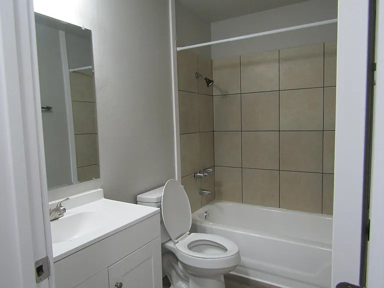 5526 Chicago Ave SW — Photo 5