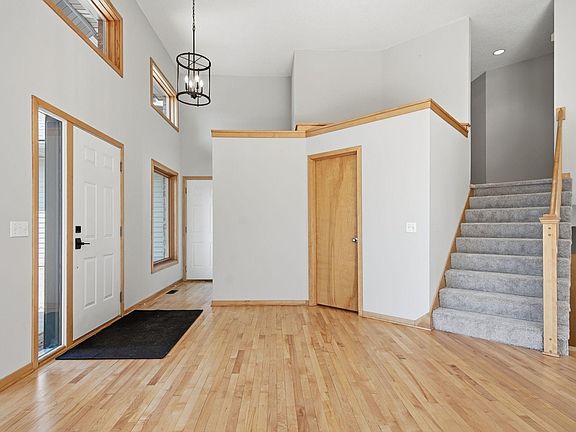 5th image of 5750 Newberry Cir N