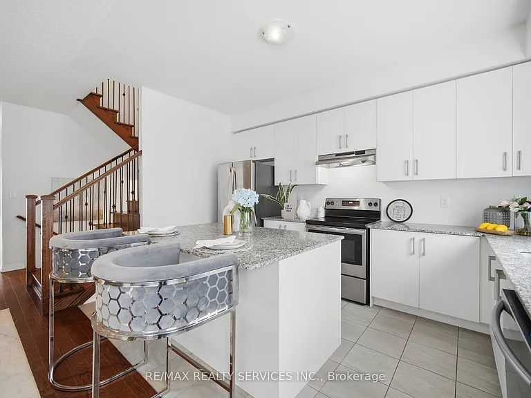 6 Landsborough St — Photo 13
