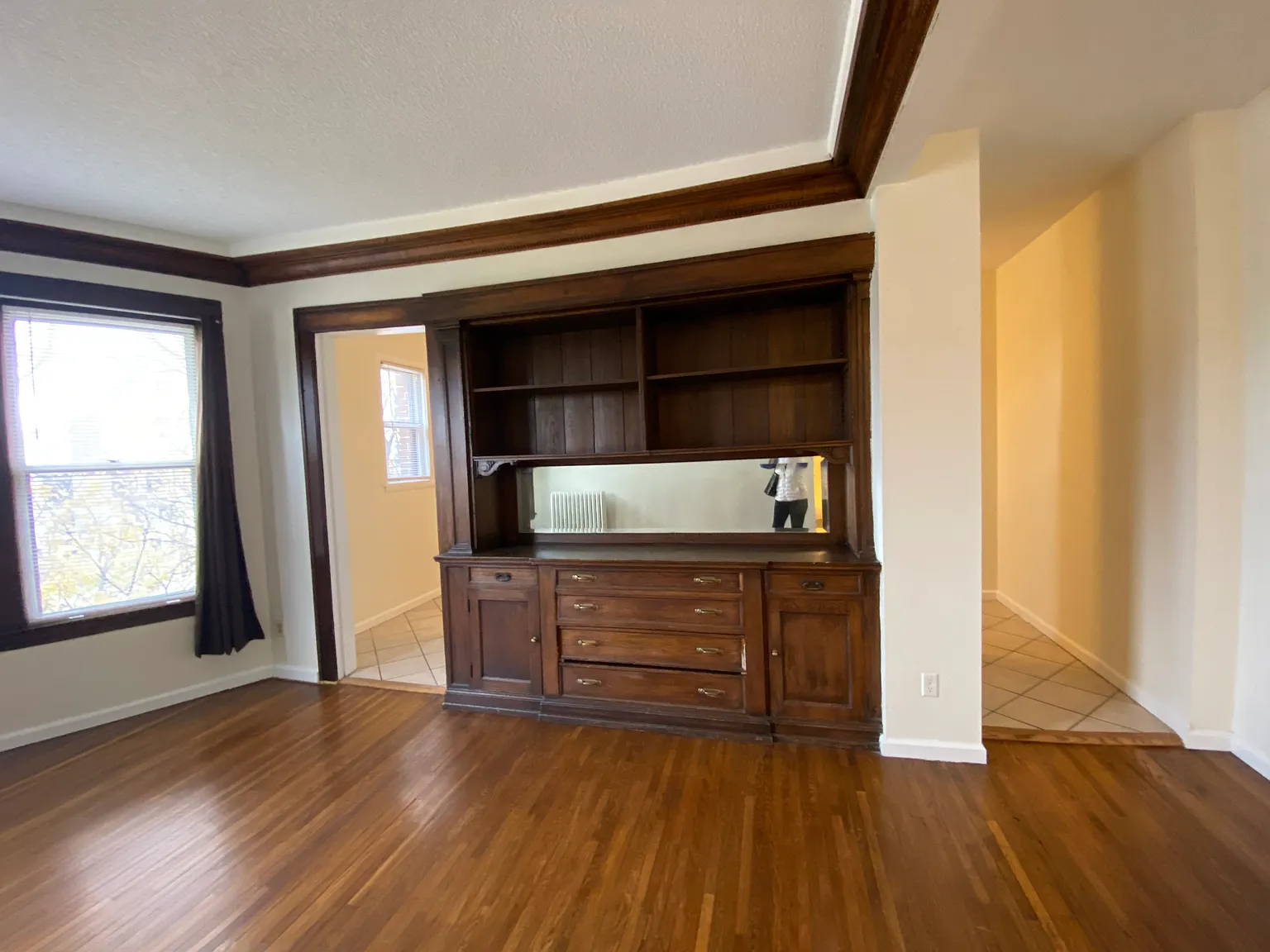 2 bed, $1,300 — Photo 2