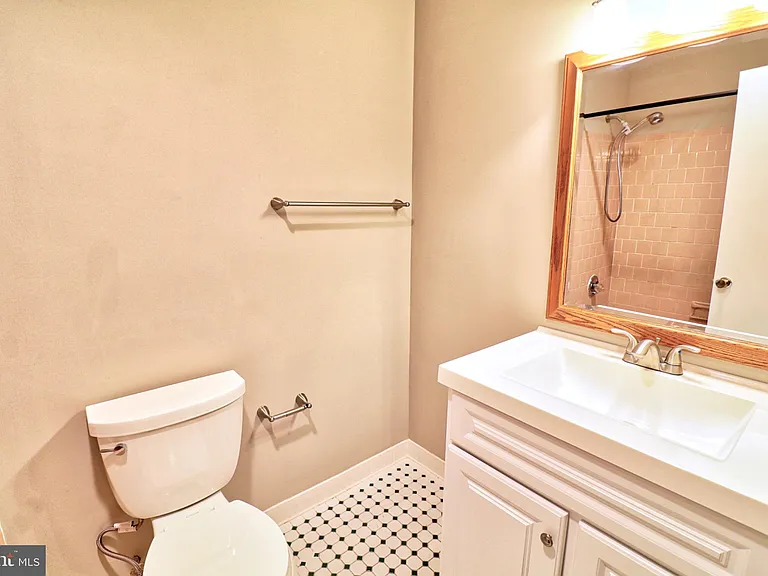 449 Colonial Ridge Ln — Photo 11
