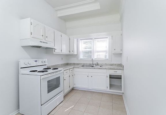 4th image of 52 Albemarle Pl #24