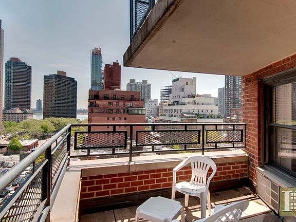 4th image of 210 E 36th St APT 11G