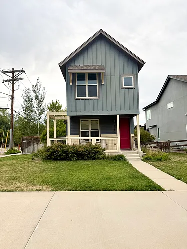 4790 8th St Photo 1