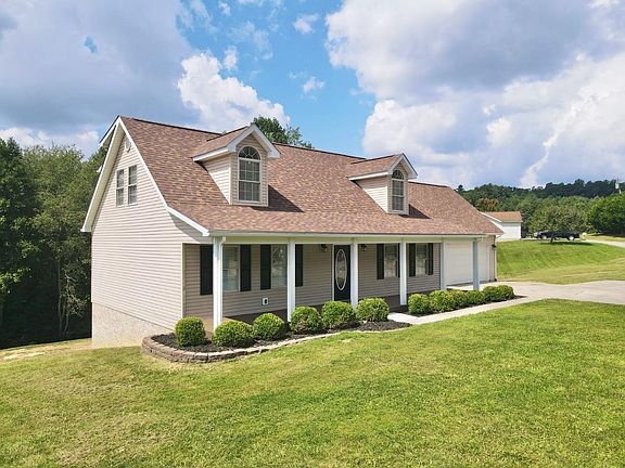 4th image of 581 Fallview Rd