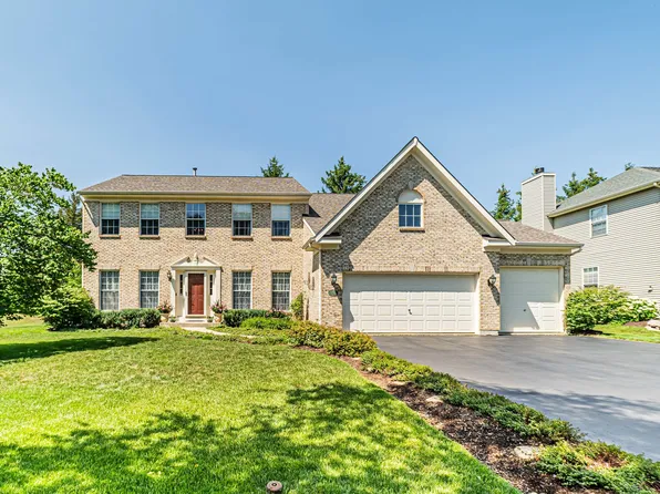 2970 Haven Ln, Lindenhurst, IL 60046