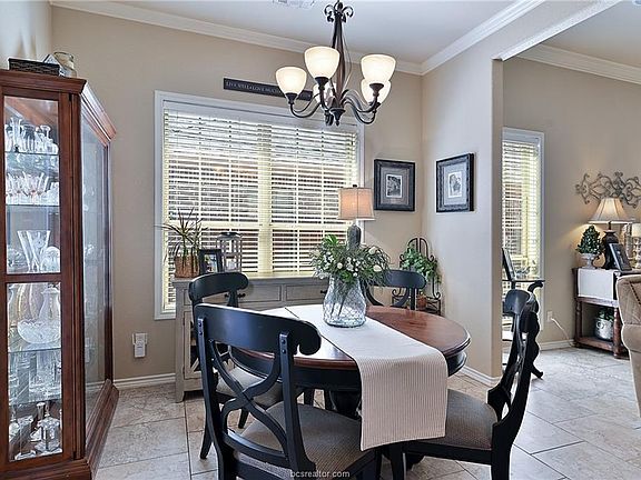 5th image of 4236 Rock Bend Dr