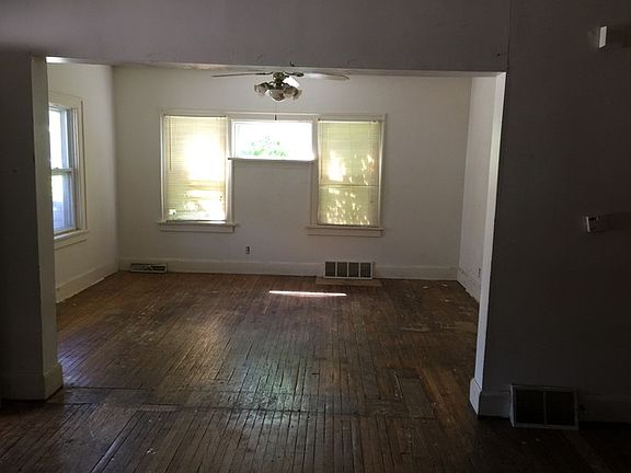 4th image of 1129 W Jefferson St