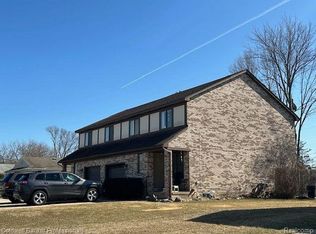 103 Biltmore Dr, Troy, MI 48084