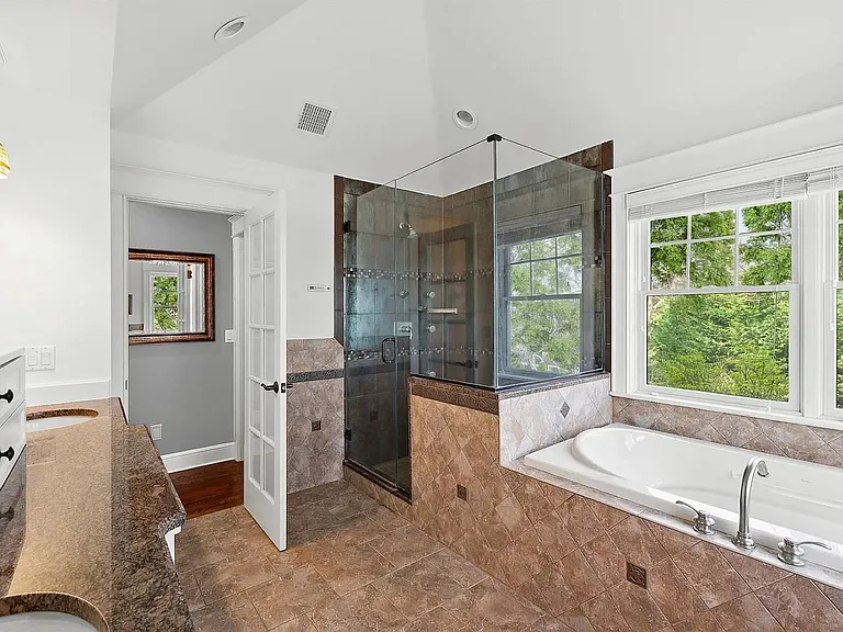 32 Honeysuckle Ln #C — Photo 13