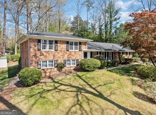 1421 Rainier Falls Dr, Atlanta, GA 30329