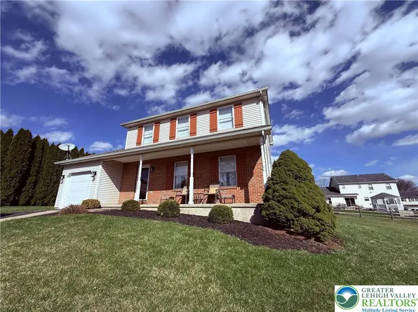 205 Faith Ave, Stockertown, PA 18083