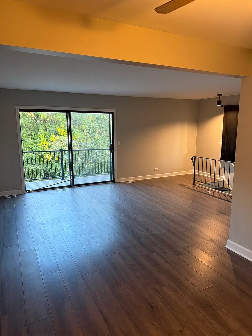2 bed, 944 sqft, $1,900 — Photo 1