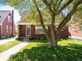 1526 S Gulley Rd, Dearborn Heights, MI 48125